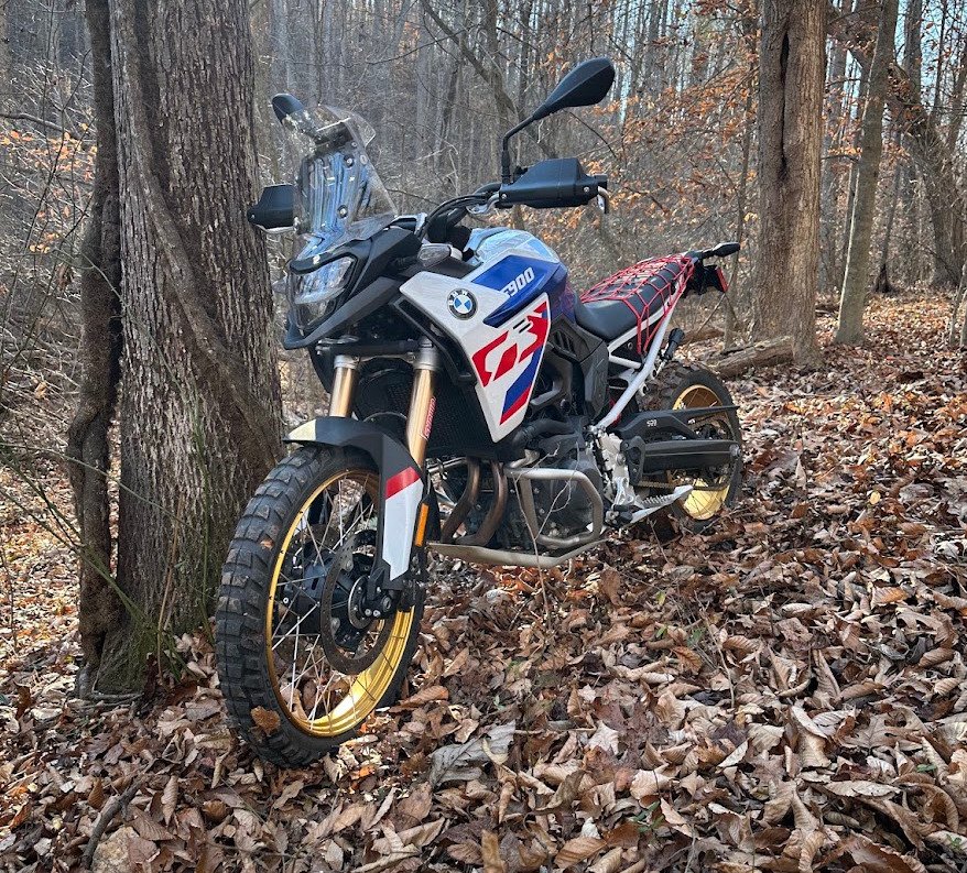 BMW F900 Woods Riding